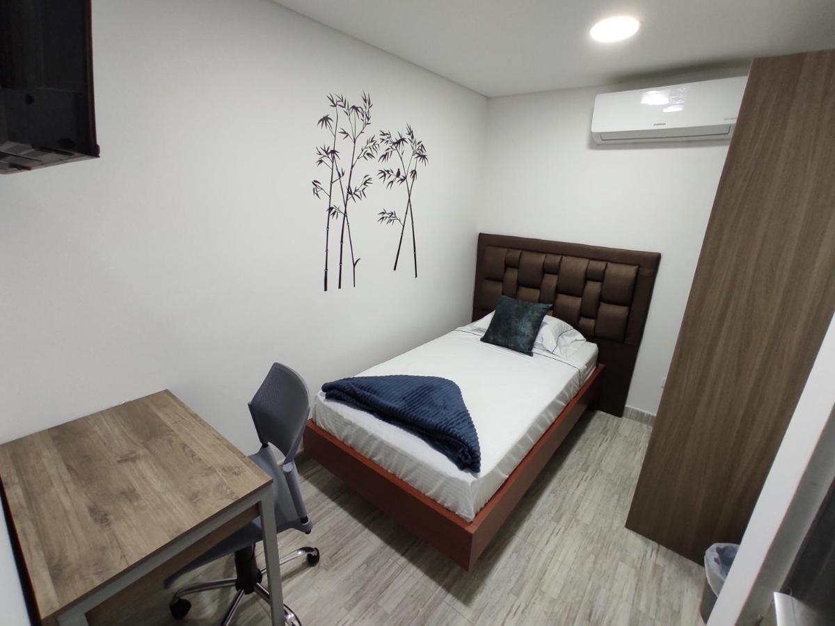 Hostel Boutique Nido De Loros Medellín Kültér fotó