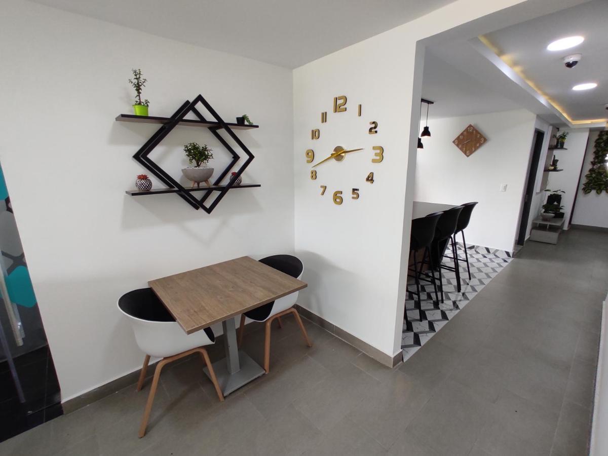 Hostel Boutique Nido De Loros Medellín Kültér fotó