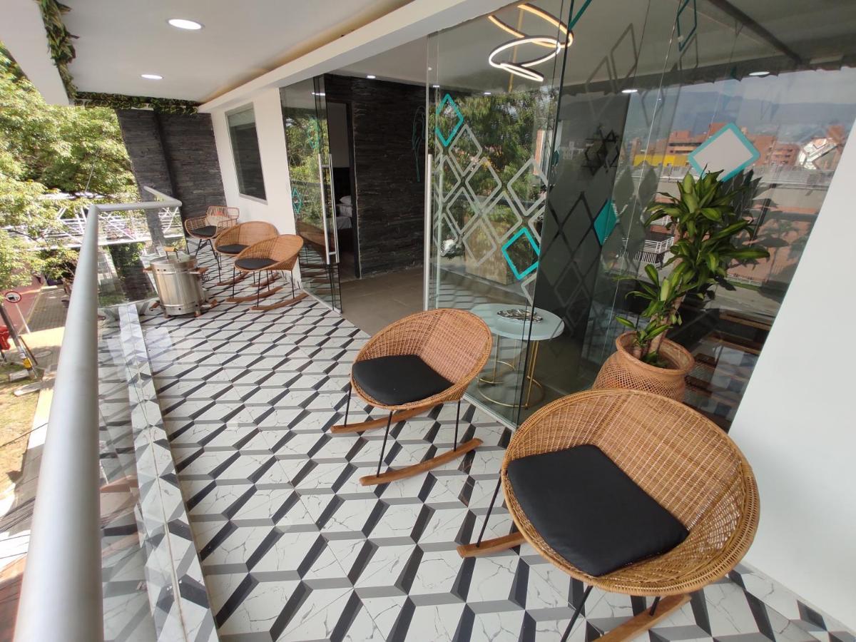 Hostel Boutique Nido De Loros Medellín Kültér fotó