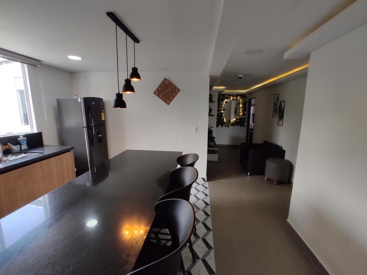 Hostel Boutique Nido De Loros Medellín Kültér fotó