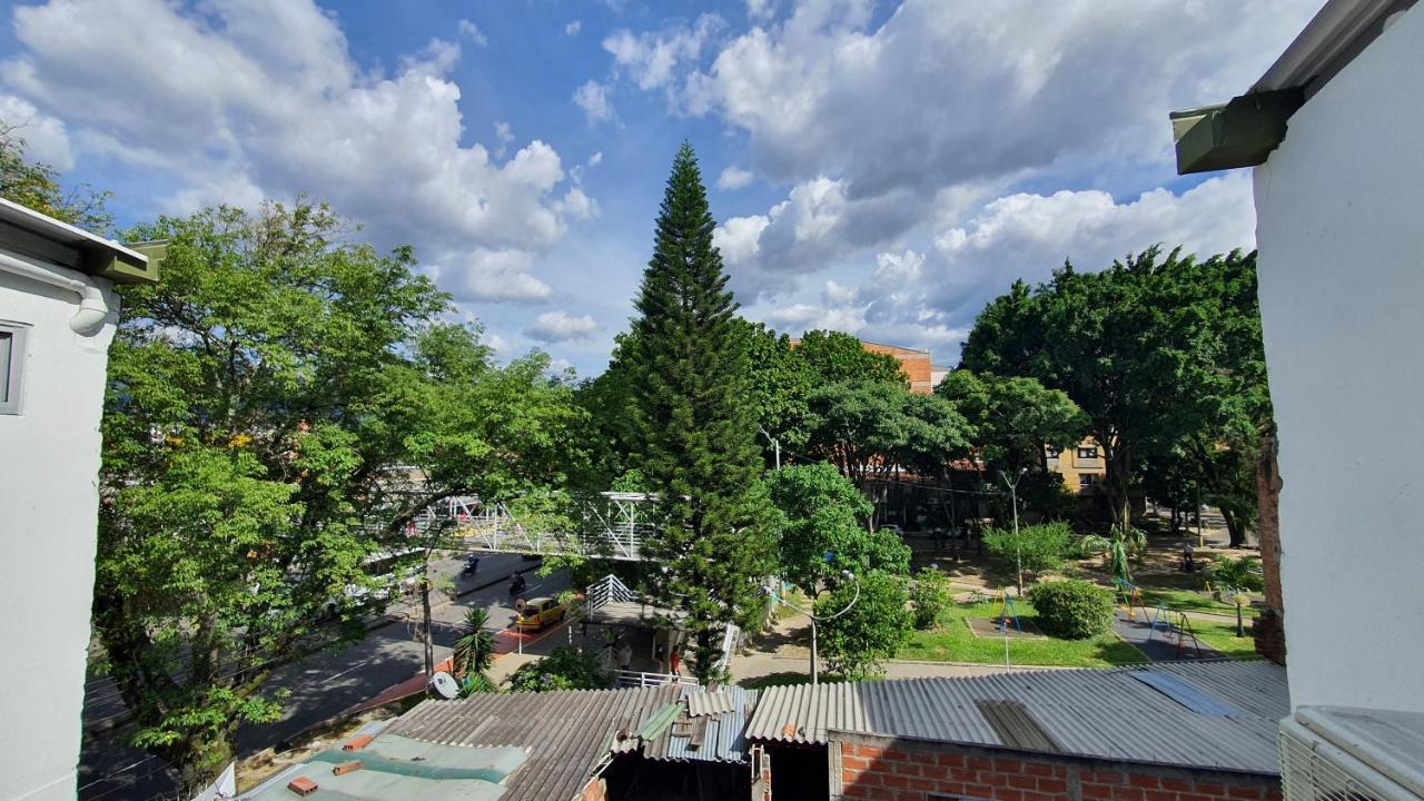Hostel Boutique Nido De Loros Medellín Kültér fotó