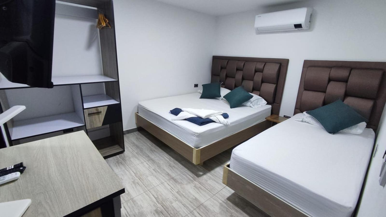 Hostel Boutique Nido De Loros Medellín Kültér fotó