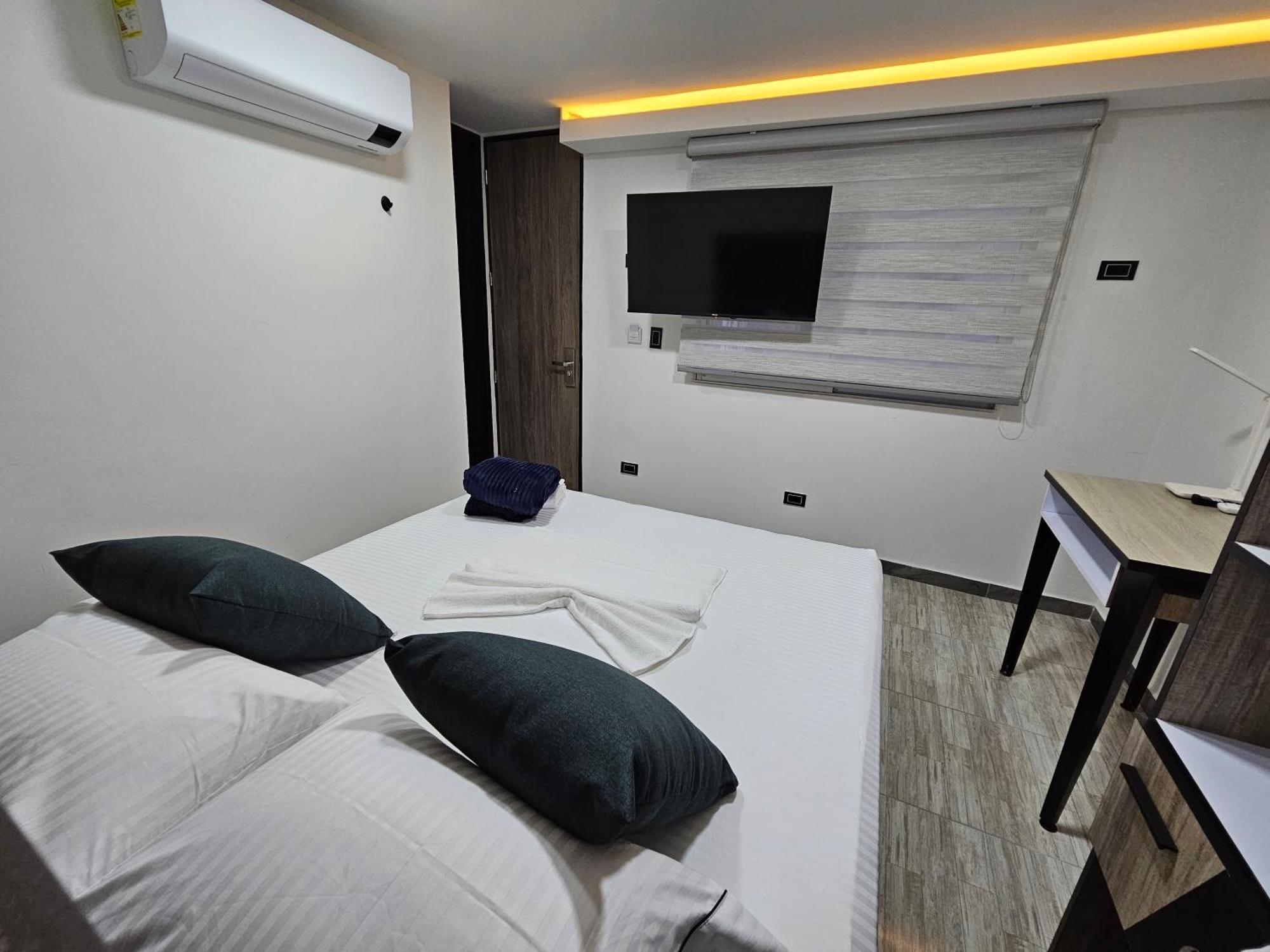 Hostel Boutique Nido De Loros Medellín Kültér fotó