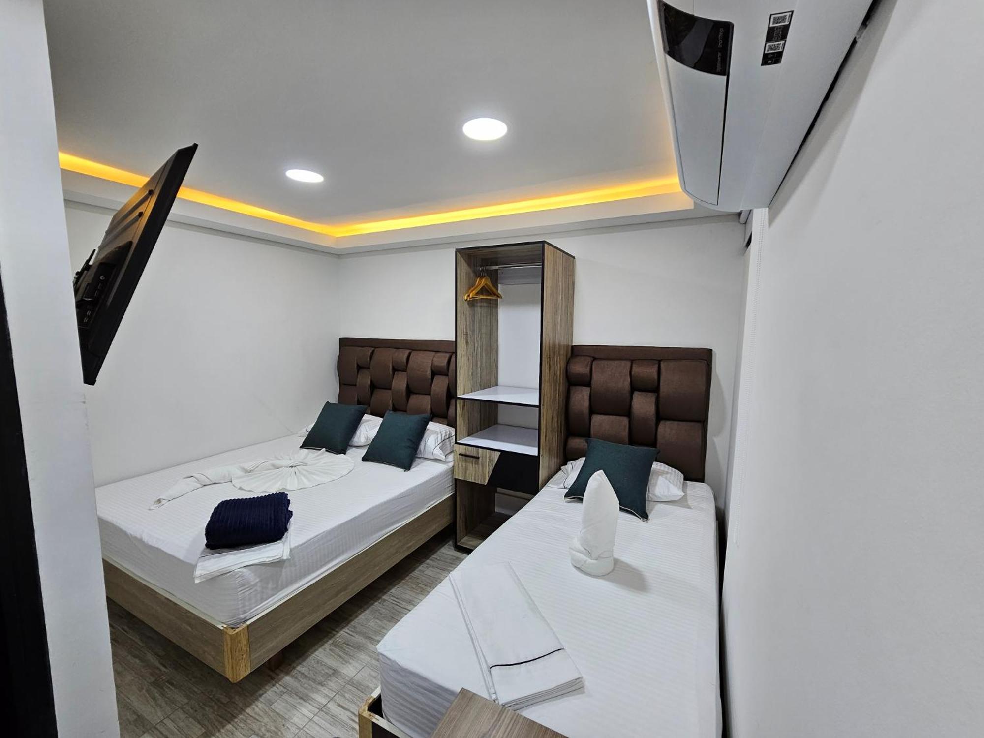 Hostel Boutique Nido De Loros Medellín Kültér fotó