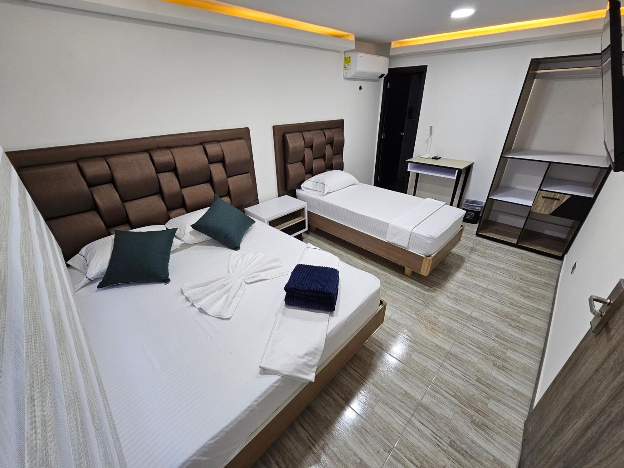 Hostel Boutique Nido De Loros Medellín Kültér fotó