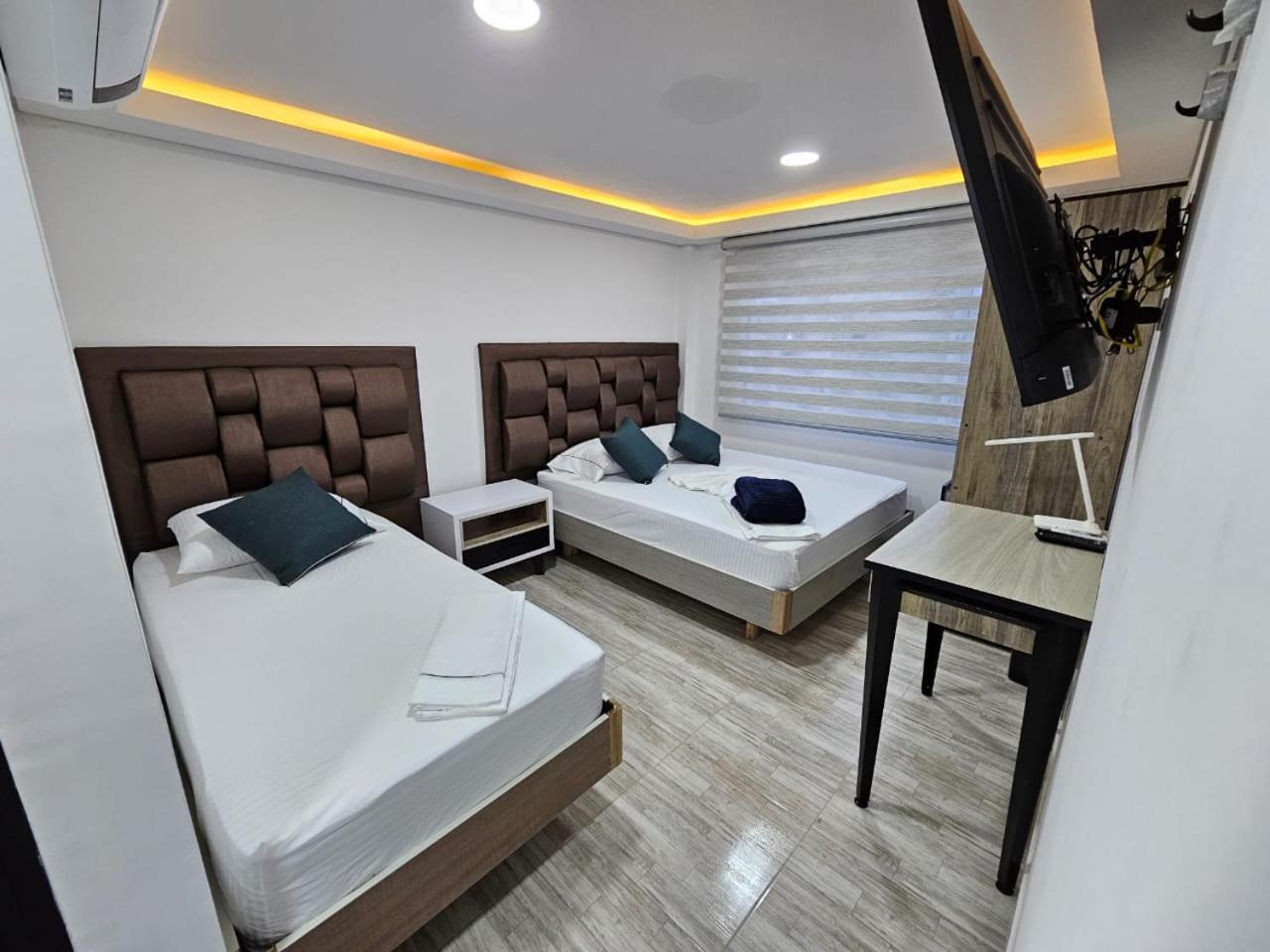 Hostel Boutique Nido De Loros Medellín Kültér fotó