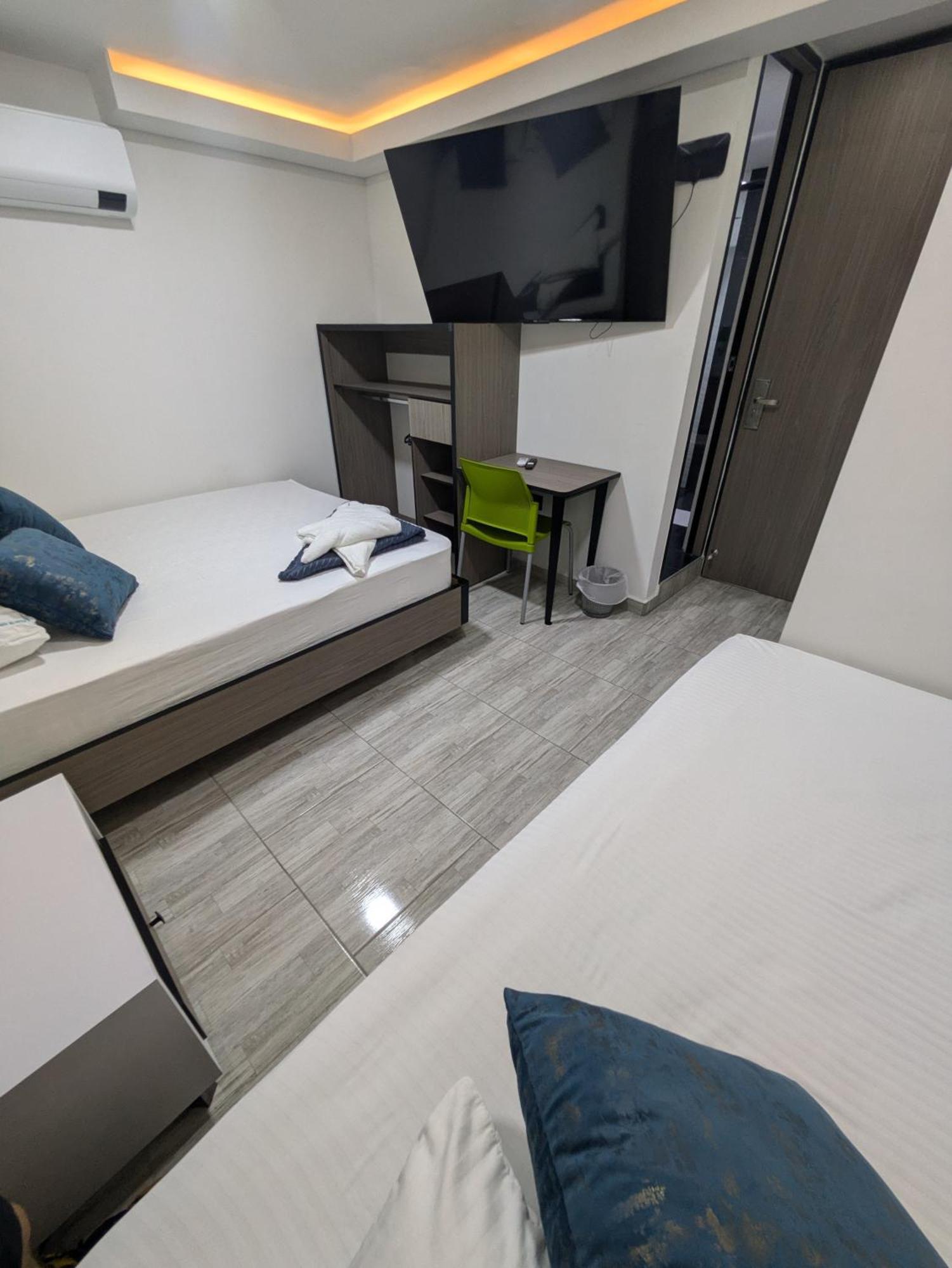 Hostel Boutique Nido De Loros Medellín Kültér fotó