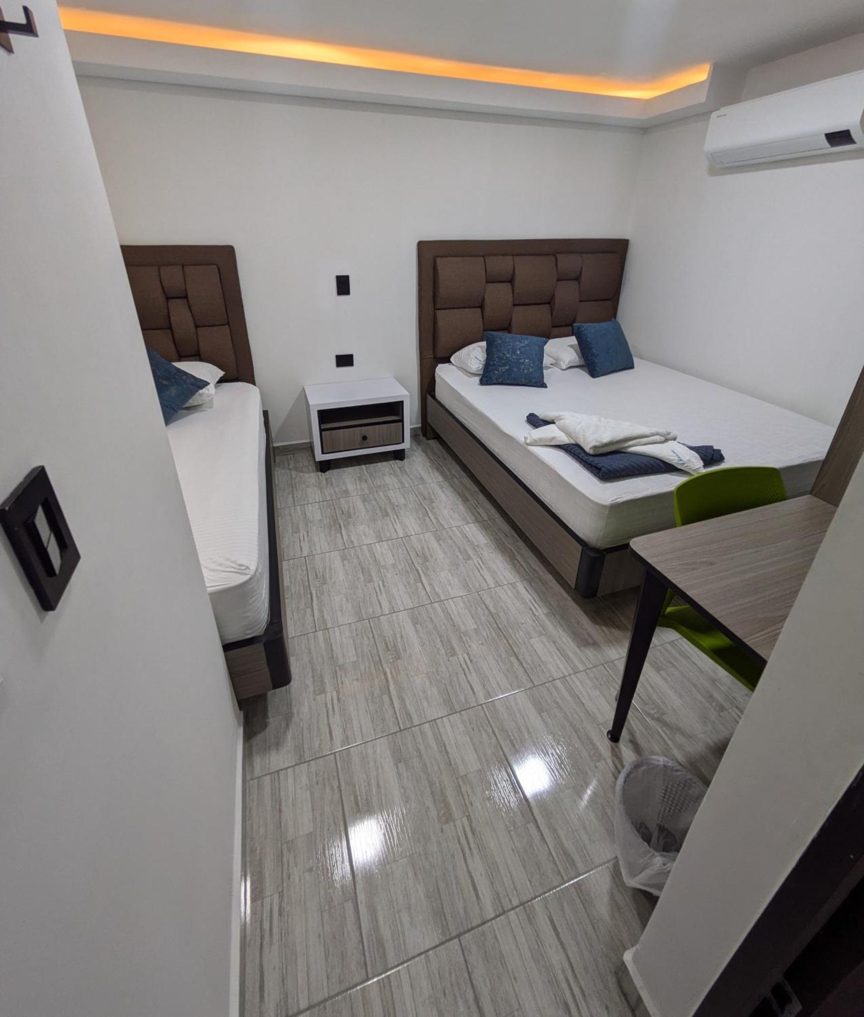 Hostel Boutique Nido De Loros Medellín Kültér fotó