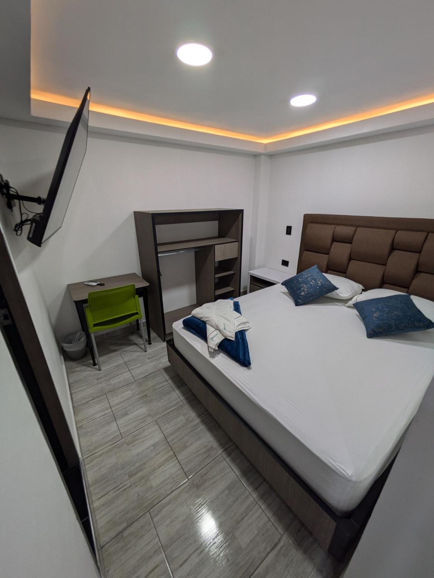 Hostel Boutique Nido De Loros Medellín Kültér fotó