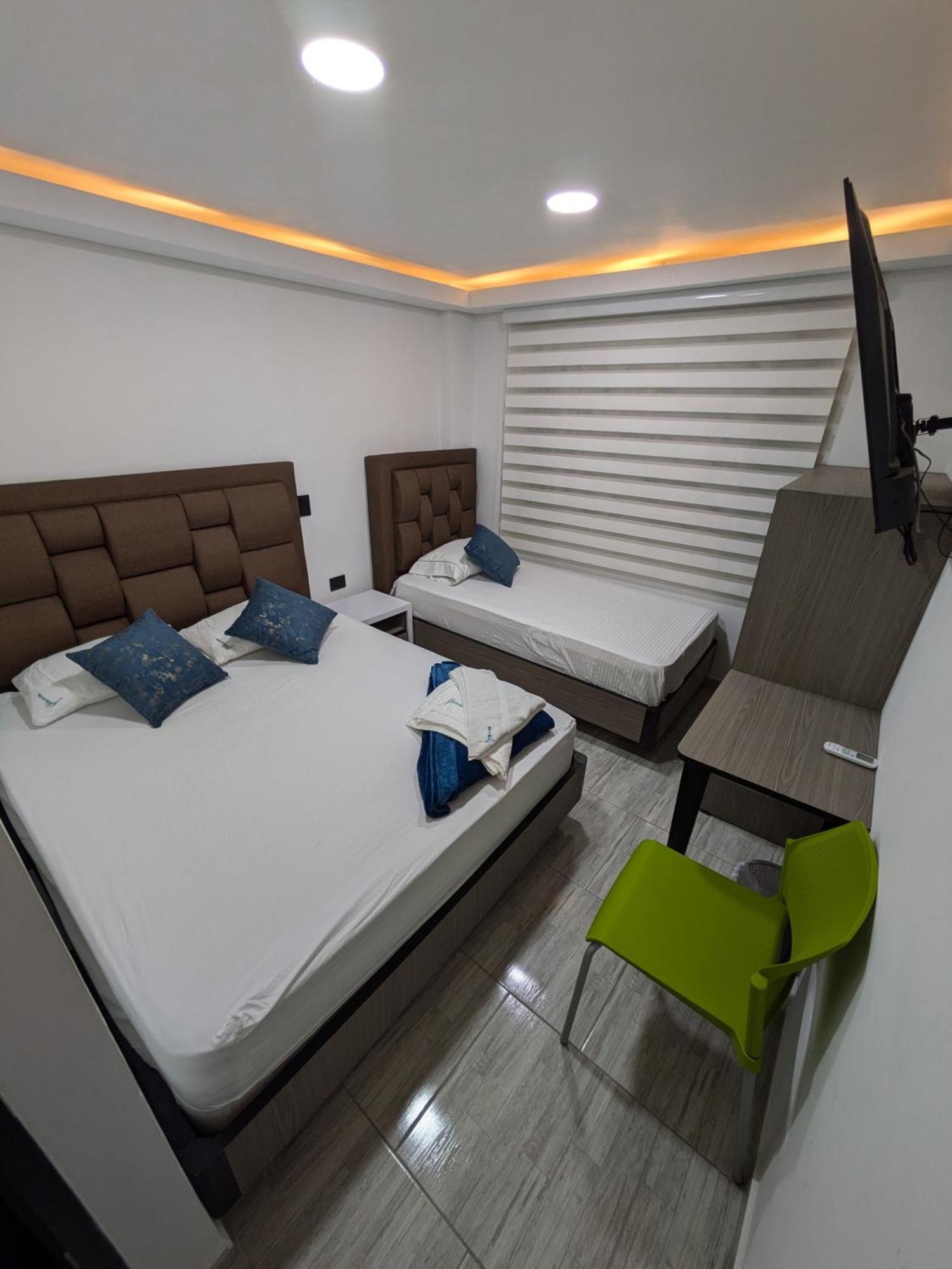 Hostel Boutique Nido De Loros Medellín Kültér fotó